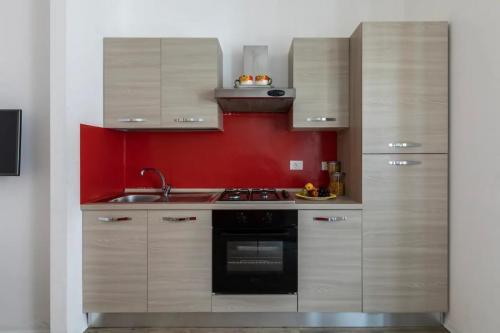 Cornelia House - Cucina con lavandino e piano cottura